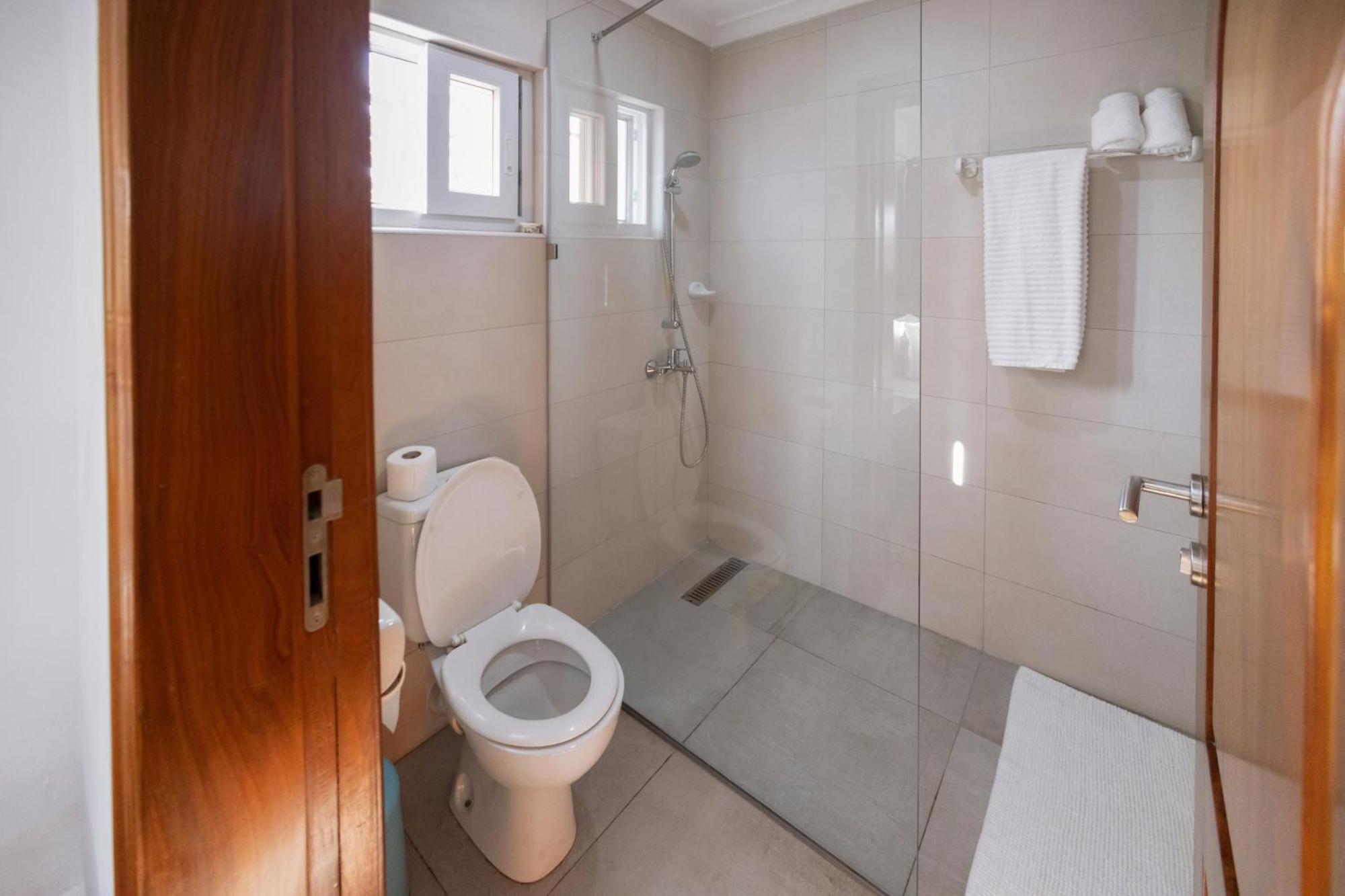 Bragha Apartments And Hotel Sekondi-Takoradi Eksteriør billede